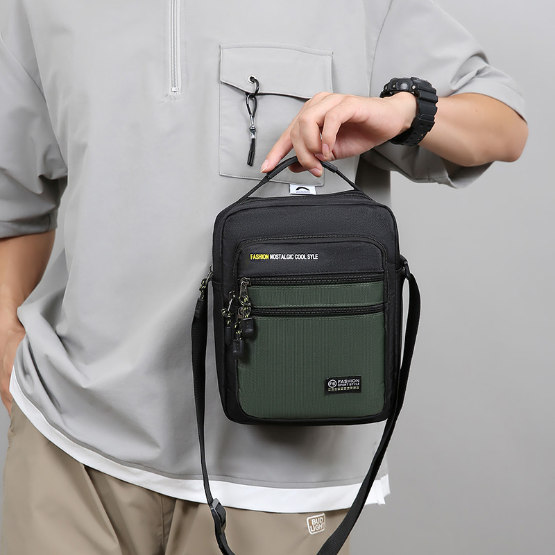 حقيبة كتف رجالية جديدة من أكسف - مراجعة Tablet Shoulder Bag وسعره